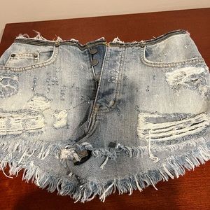 Carmar denim shorts fromLF store